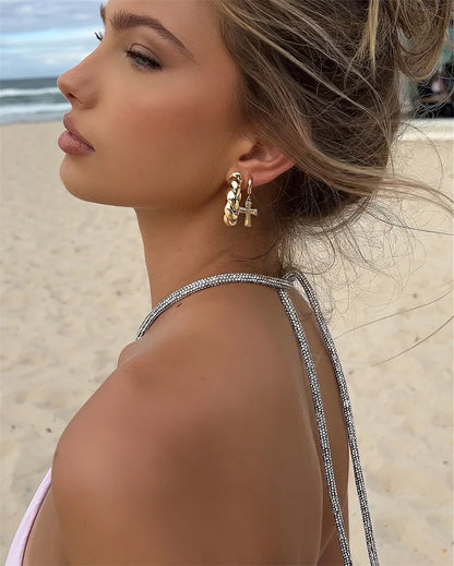 Vestido corto sexy sin espalda con escote halter y hombros descubiertos de Mozision Sparkle para mujer, ideal para el verano. Elegante vestido de fiesta en la playa o club nocturno.