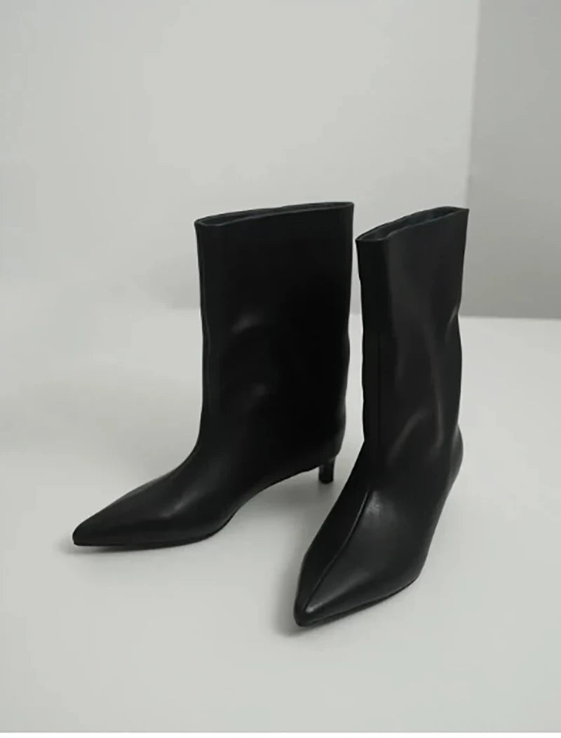 Botines de diseño para mujer, estilo moderno, tacón bajo cuadrado, ideales para fiestas, bailes y eventos. Botines cortos sin cordones.