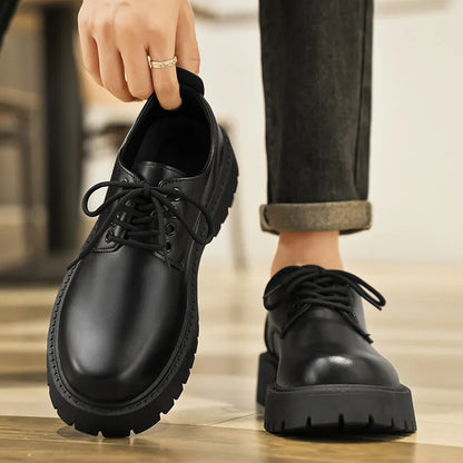 Otoño 2025, nuevos zapatos Derby de negocios para hombre, mocasines de cuero negro para hombre, zapatos de chef, calzado formal de plataforma coreana para hombre.