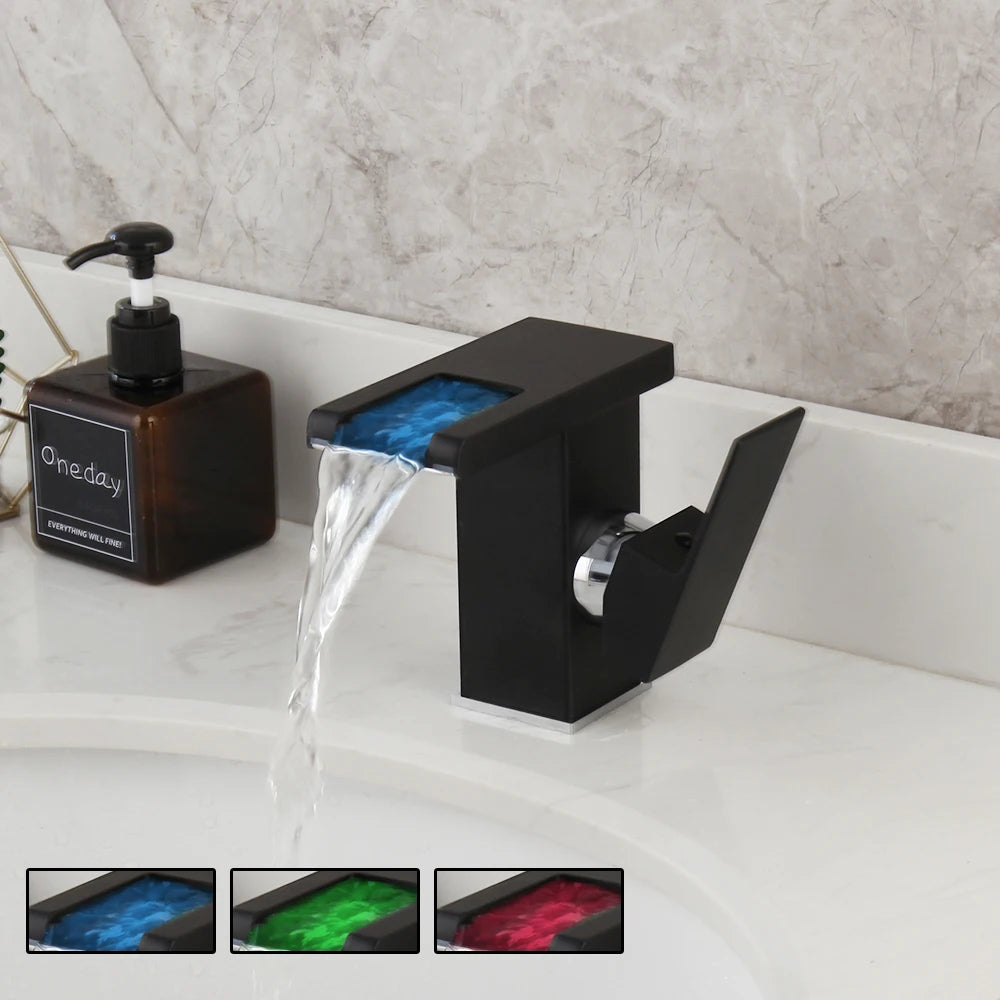 Grifo de baño YANKSMART con luz LED, para lavabo, montaje sobre encimera, monomando, con grifo mezclador tipo cascada.