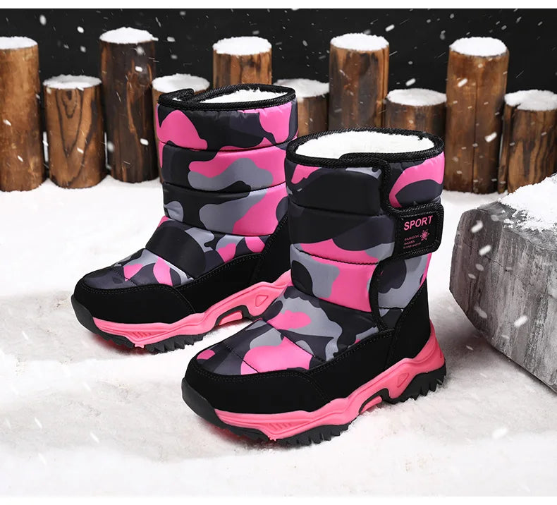 Zapatos de invierno 2025 para niños, de felpa, impermeables, antideslizantes, con suela de goma, botas de nieve cálidas a la moda para exteriores.