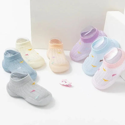 Zapatos para caminar para niños, zapatos de bebé, calcetines para bebé, zapatos antideslizantes para interiores, suela suave, superficie de malla, sandalias finas, pedal de un pie