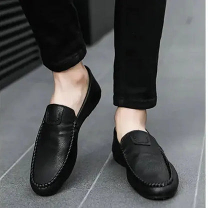 Zapatos casuales para hombre, de piel sintética, de marca de lujo, mocasines para hombre, transpirables, sin cordones, negros, para conducir