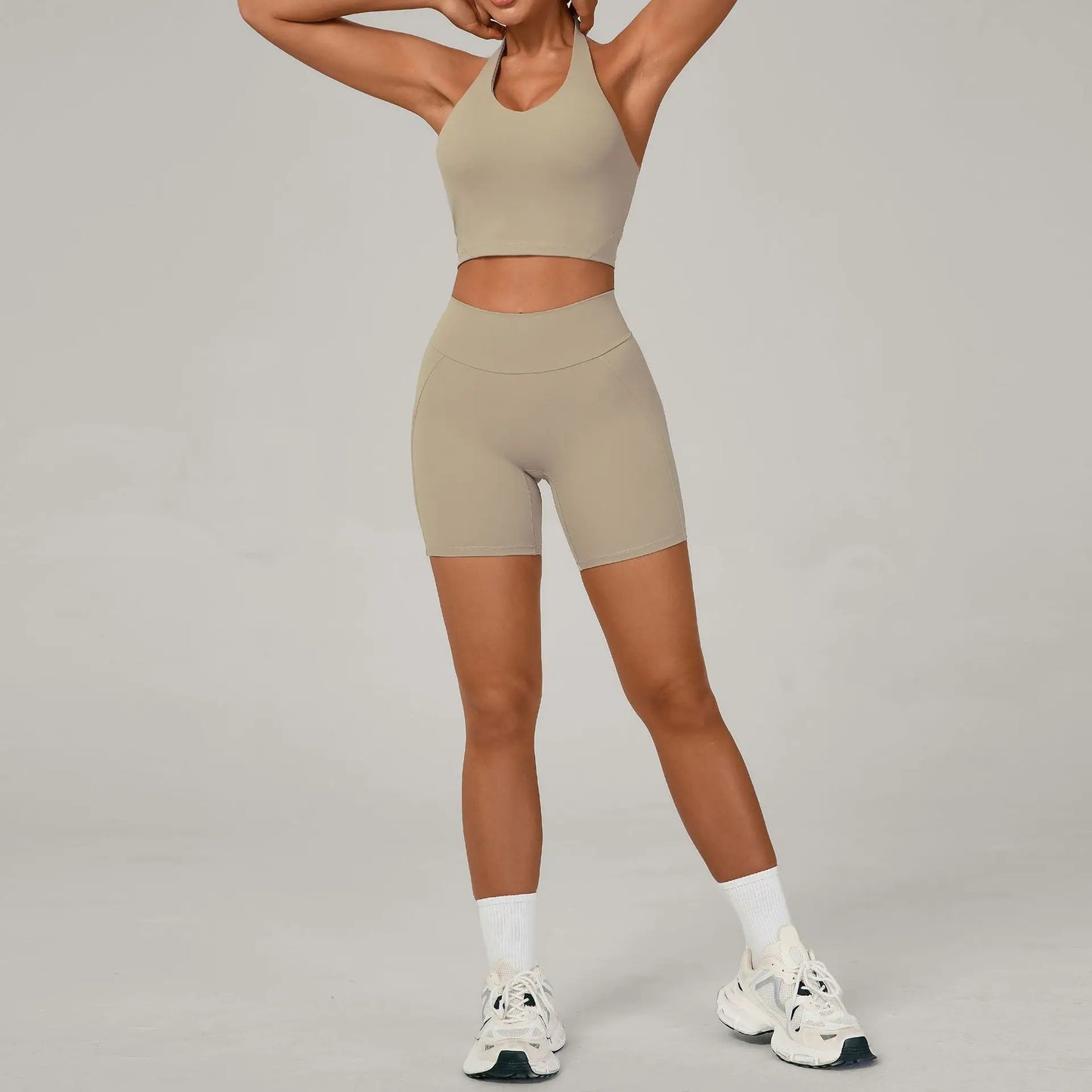 Ctenkevet - Conjunto de 2 piezas de sujetador halter sin espalda para mujer, ropa deportiva de secado rápido para gimnasio, conjunto deportivo femenino de dos piezas con pantalones cortos