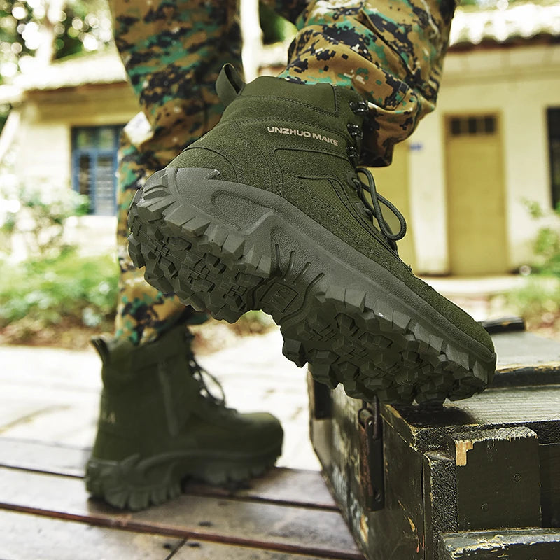 Nuevas botas de senderismo para hombre, botas tácticas de caña alta transpirables para fuerzas especiales en el desierto, botas de combate impermeables para exteriores, botas cálidas para la nieve.