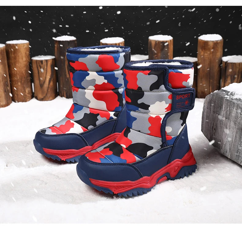 Zapatos de invierno 2025 para niños, de felpa, impermeables, antideslizantes, con suela de goma, botas de nieve cálidas a la moda para exteriores.