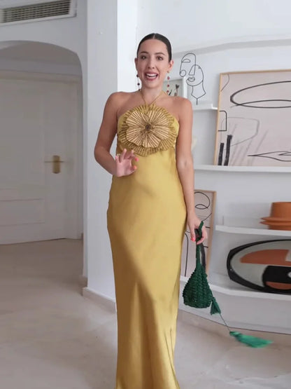 Elegante vestido de fiesta para mujer, con flores 3D, estilo halter, sin mangas, espalda descubierta, de satén estilo sirena, para mujer, verano 2025, elegante vestido de noche para mujer.
