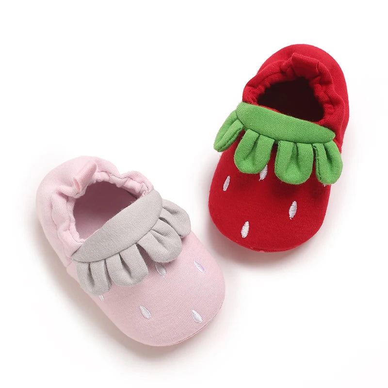 Zapatos de bebé recién nacido de primavera y otoño, nuevos y bonitos con dibujos animados, calcetines antideslizantes para bebés de 0 a 1 año.