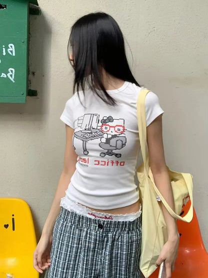 Camiseta con estampado de dibujos animados de Hello Kitty de Sanrio para mujer, ropa de manga corta ajustada, estilo japonés, camisetas blancas de verano Y2k