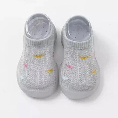 Zapatos para caminar para niños, zapatos de bebé, calcetines para bebé, zapatos antideslizantes para interiores, suela suave, superficie de malla, sandalias finas, pedal de un pie