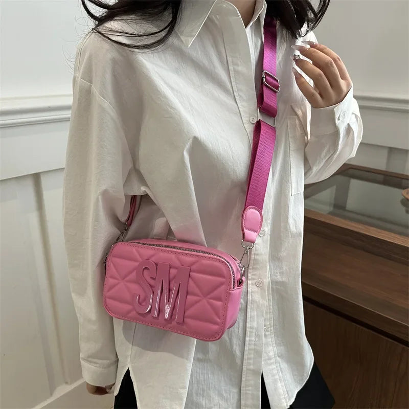 Bolso bandolera de un solo hombro con estampado de letras, de alta calidad, moderno, cuadrado, pequeño, versátil, de poliéster, talla L, para cámara, primavera 2025