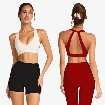 Conjunto de yoga de dos piezas para mujer PMWRUN. Incluye shorts y ropa deportiva para gimnasio.