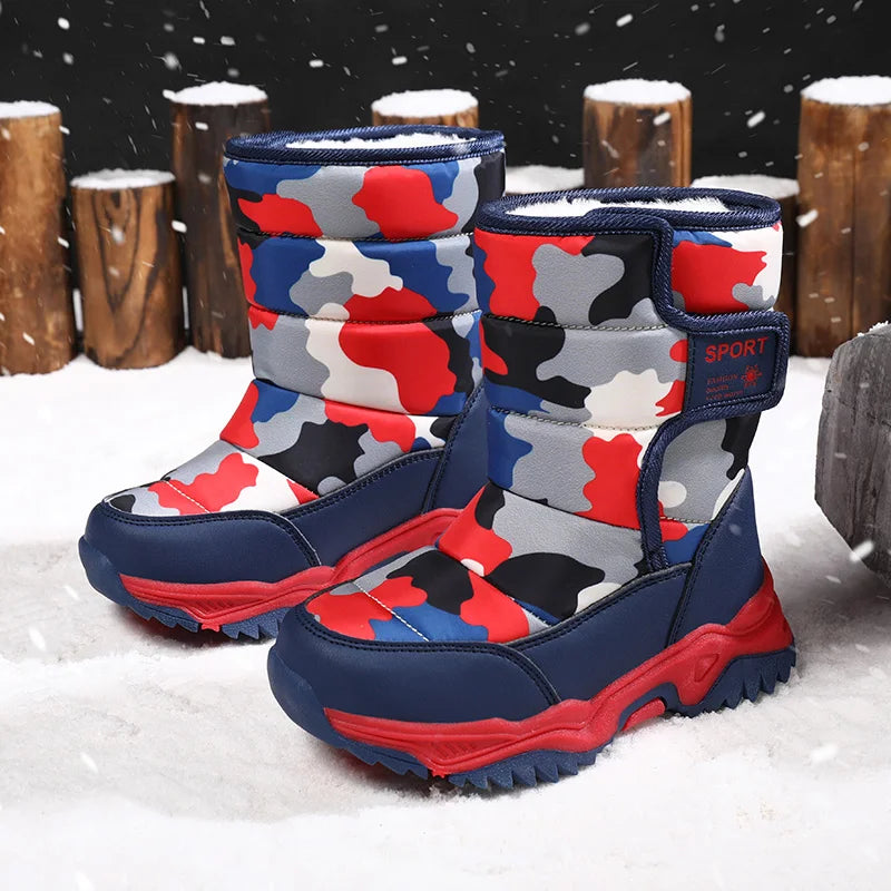 Zapatos de invierno 2025 para niños, de felpa, impermeables, antideslizantes, con suela de goma, botas de nieve cálidas a la moda para exteriores.
