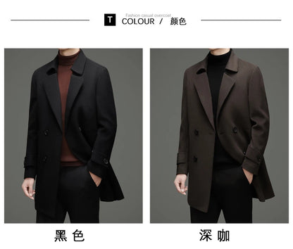 Abrigo de lana de doble faz para hombre, suave y cálido, ideal como prenda esencial. Incluye chaleco de plumas y forro. Color negro café. Estilo clásico.