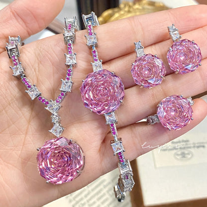 Collar de diamantes morados de talla rosa milenaria octogonal extragrande de Heavy Industry con incrustaciones de diamantes rosas de alto carbono para mujer