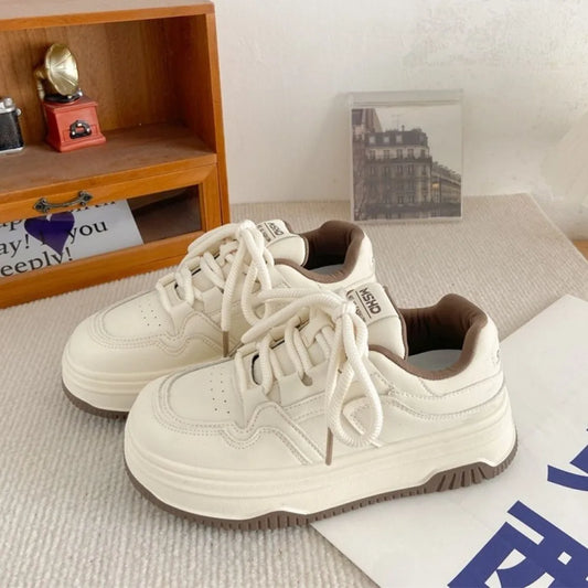 Zapatos de suela gruesa para niños (primavera de 2025), versátiles, ligeros, con aumento de altura, para pan, deportivos informales.