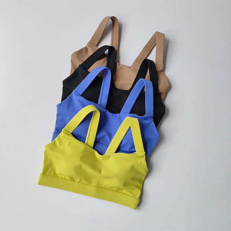 Conjunto de yoga Naked Feel para mujer, sujetador deportivo de alto impacto con almohadillas integradas y leggings que realzan los glúteos, ideal para entrenar en el gimnasio.