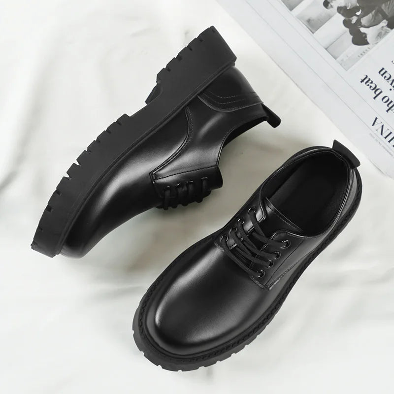 Otoño 2025, nuevos zapatos Derby de negocios para hombre, mocasines de cuero negro para hombre, zapatos de chef, calzado formal de plataforma coreana para hombre.