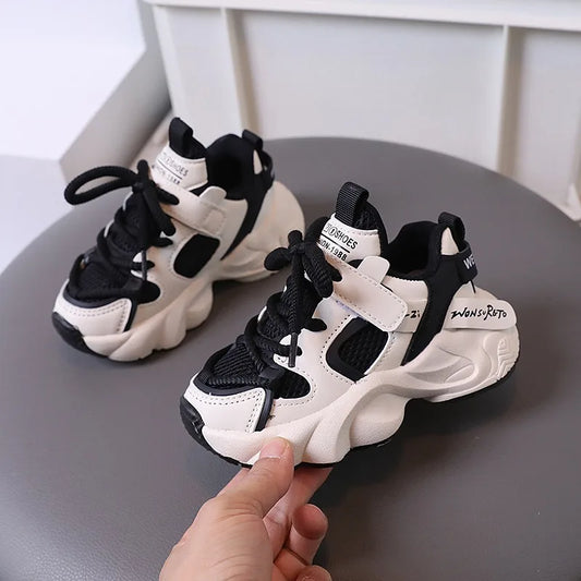 Zapatillas deportivas para niños, calzado deportivo para niños, zapatillas deportivas cómodas, zapatillas deportivas con estilo para niños