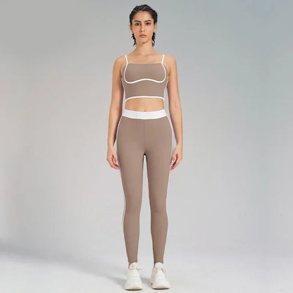 Conjunto de dos piezas para mujer, traje de entrenamiento de fitness, color melocotón, con parte superior de yoga integrada en la espalda, pantalones de yoga de cintura alta y levantamiento de cadera