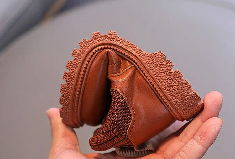 Nuevos zapatos de invierno para niños de 1 a 10 años, botas de nieve cálidas de moda para niños, botas de cuero PU, botas de princesa para niñas, antideslizantes.