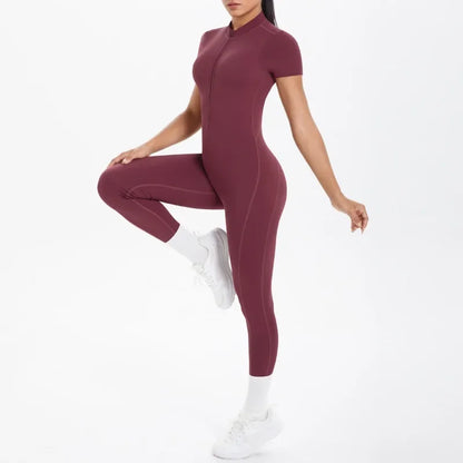 Mono deportivo de yoga sexy con cremallera frontal, espalda descubierta, manga corta, pantalones cortos, ropa deportiva para fitness, correr, gimnasio, yoga y actividades deportivas para mujer.