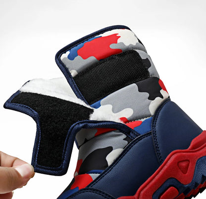Zapatos de invierno 2025 para niños, de felpa, impermeables, antideslizantes, con suela de goma, botas de nieve cálidas a la moda para exteriores.