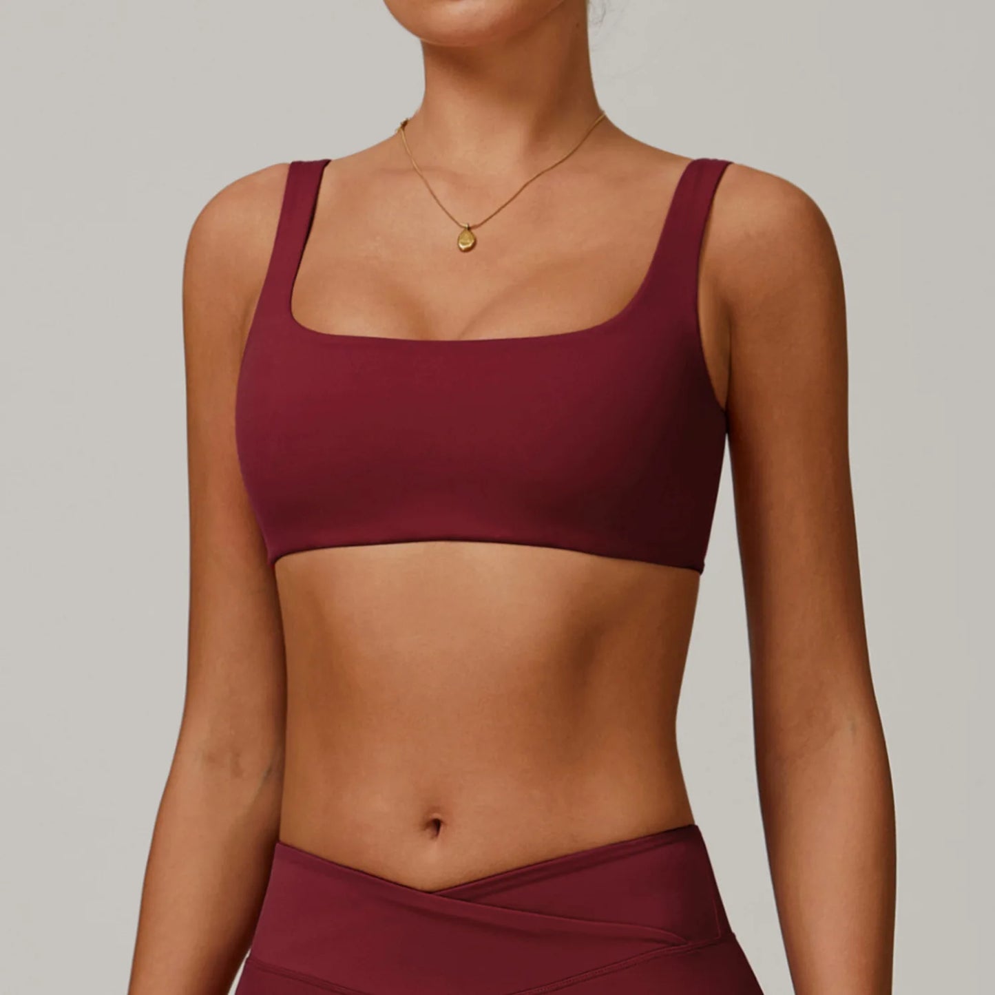 Nuevo conjunto de yoga para mujer, ropa deportiva para gimnasio, sujetador deportivo y pantalones cortos, conjuntos de leggings, atuendos de sensación desnuda, ropa deportiva femenina, chándal