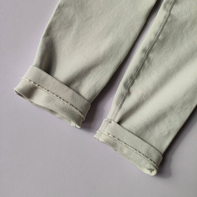 Traje de yoga sin costuras para levantamiento de cadera, sujetador deportivo para mujer, traje de yoga de secado rápido, leggings ajustados con alto contenido de grasa para gimnasio.