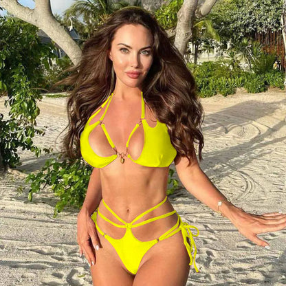 2025 Nuevo conjunto de bikini sexy brasileño, microbikini con tiras, traje de baño para mujer, traje de baño hueco, monokini rojo liso para playa