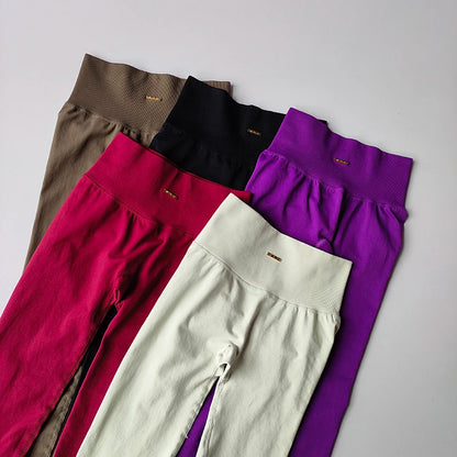 Traje de yoga sin costuras para levantamiento de cadera, sujetador deportivo para mujer, traje de yoga de secado rápido, leggings ajustados con alto contenido de grasa para gimnasio.