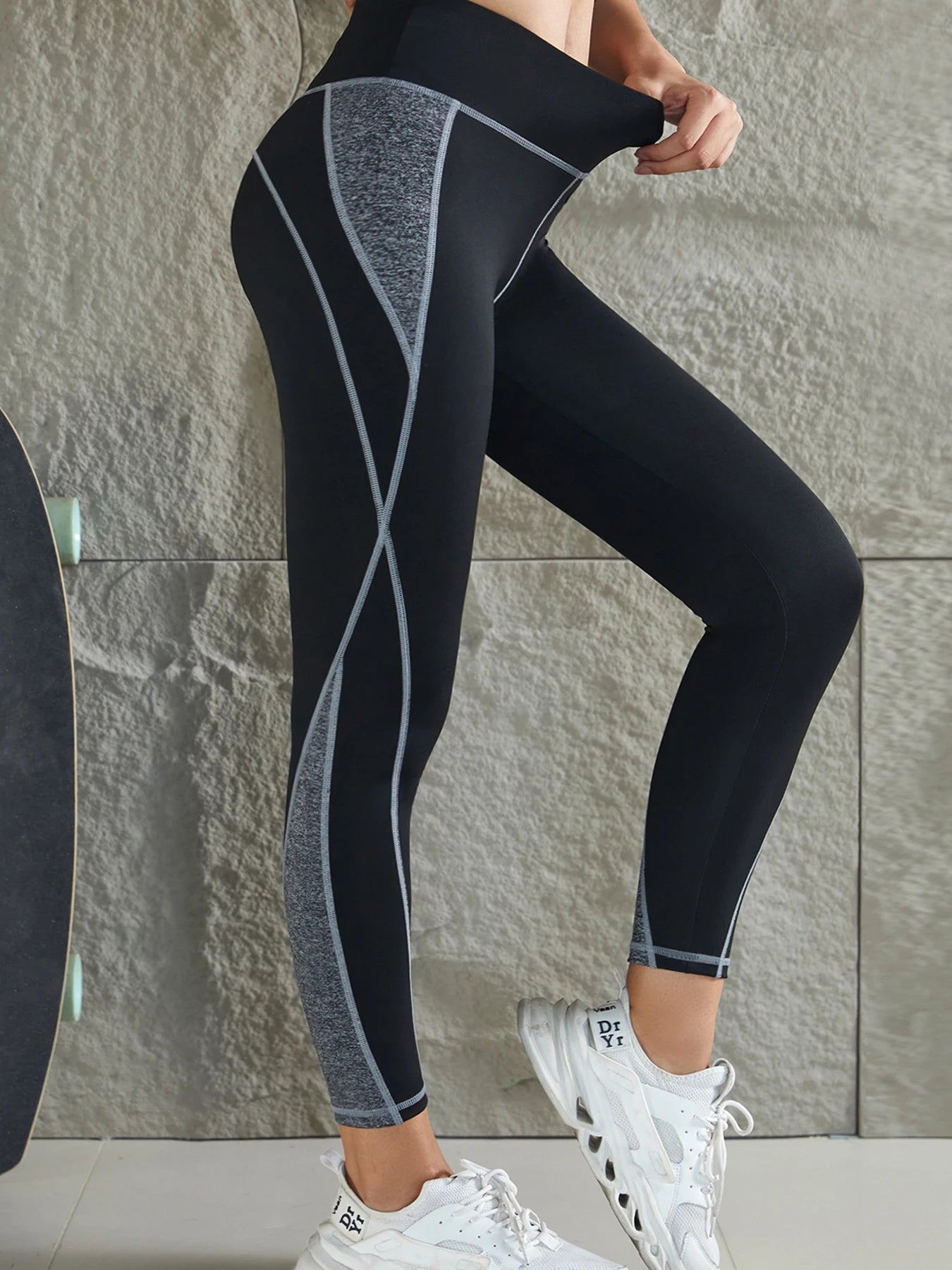 Leggings de yoga multicolor de cintura alta con diseño moldeador de abdomen, ideales para gimnasio, deportes y correr. Pantalones de yoga elásticos en cuatro direcciones.
