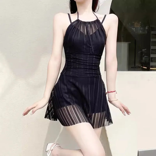 Traje de baño de una pieza para mujer 2025 nuevo estilo de vestido rosa puro deseo viento cuello colgante para cubrir el estómago