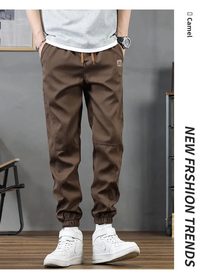 Pantalones casuales de hombre de corte holgado y a la moda, ideales para otoño e invierno. Estilo deportivo clásico y sencillo. Cómodos pantalones holgados para el trabajo.