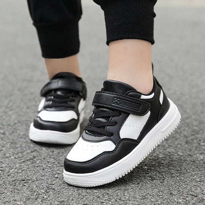 Zapatillas deportivas blancas de moda para niños 2025, calzado deportivo informal para niños y niñas, antideslizantes, para exteriores, cómodas para caminar.