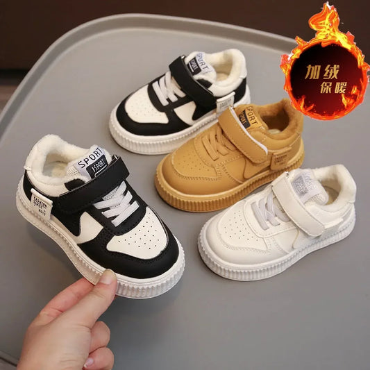 Zapatillas deportivas para niños, otoño e invierno, cómodas, gruesas, cálidas, con forro de terciopelo, informales, antideslizantes