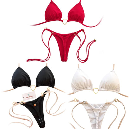 Bikini de dos piezas de color liso con escote halter y tiras, estilo triángulo, con hebilla metálica en forma de corazón. Traje de baño con cordones para mujer.