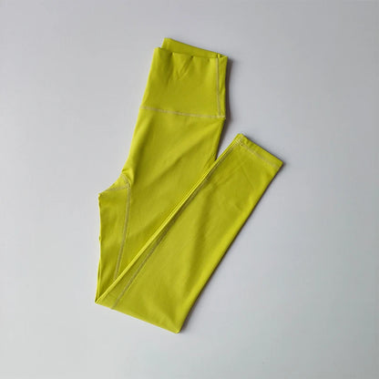 Conjunto de yoga Naked Feel para mujer, sujetador deportivo de alto impacto con almohadillas integradas y leggings que realzan los glúteos, ideal para entrenar en el gimnasio.