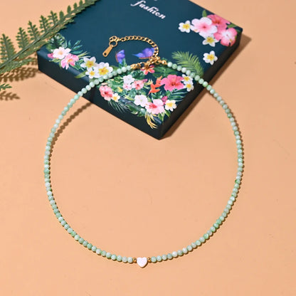 MOON GIRL Gargantilla de corazón con cuentas de nácar, collar de concha natural teñida a la moda para mujer, collar de acero inoxidable para mujer