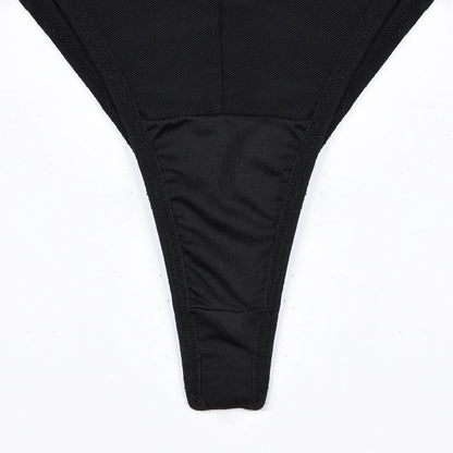 Conjunto de lencería sexy para mujer, con panel de encaje, escote en V profundo, glúteos abiertos, tirantes con forma de corazón de melocotón, cadena cruzada, liguero, ropa interior de tres piezas