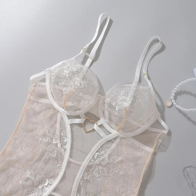 Tornova - Conjunto de ropa interior de encaje sexy para mujer, sujetador con bordado de flores, lencería sexy de malla transparente y decorativa con diseño de amor, nuevo