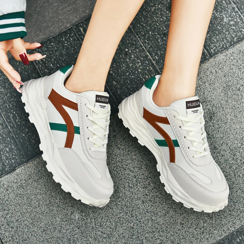 Zapatos de seguridad de moda para mujer, botas con puntera de acero, zapatillas de trabajo antipinchazos, botas de trabajo antideslizantes.