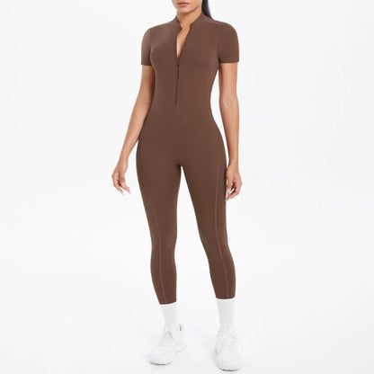 Mono deportivo de yoga sexy con cremallera frontal, espalda descubierta, manga corta, pantalones cortos, ropa deportiva para fitness, correr, gimnasio, yoga y actividades deportivas para mujer.
