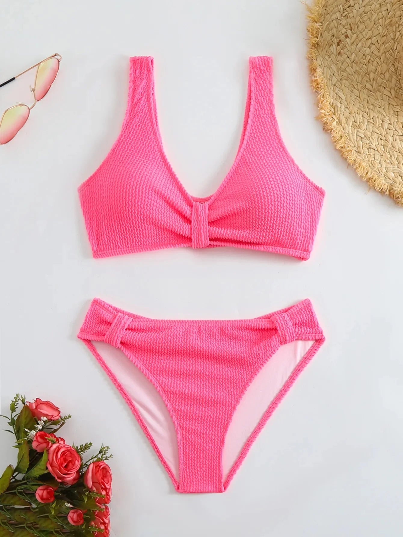 Nuevo traje de baño de dos piezas de bikini 2025, color puro, alta elasticidad, monocromático, ajuste cómodo, ropa de playa para mujer.