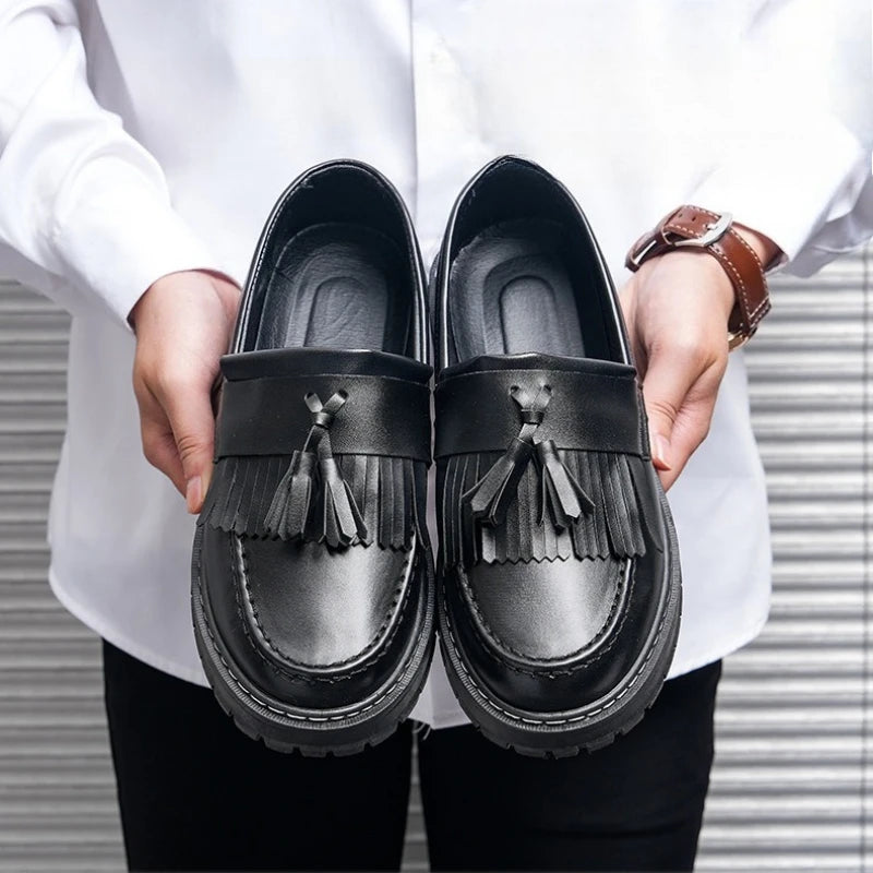 Zapatos de vestir negros para hombre, con plataforma y cuña, sin cordones, informales, de cuero, estilo británico, para negocios, formales, para boda y fiesta, 2025
