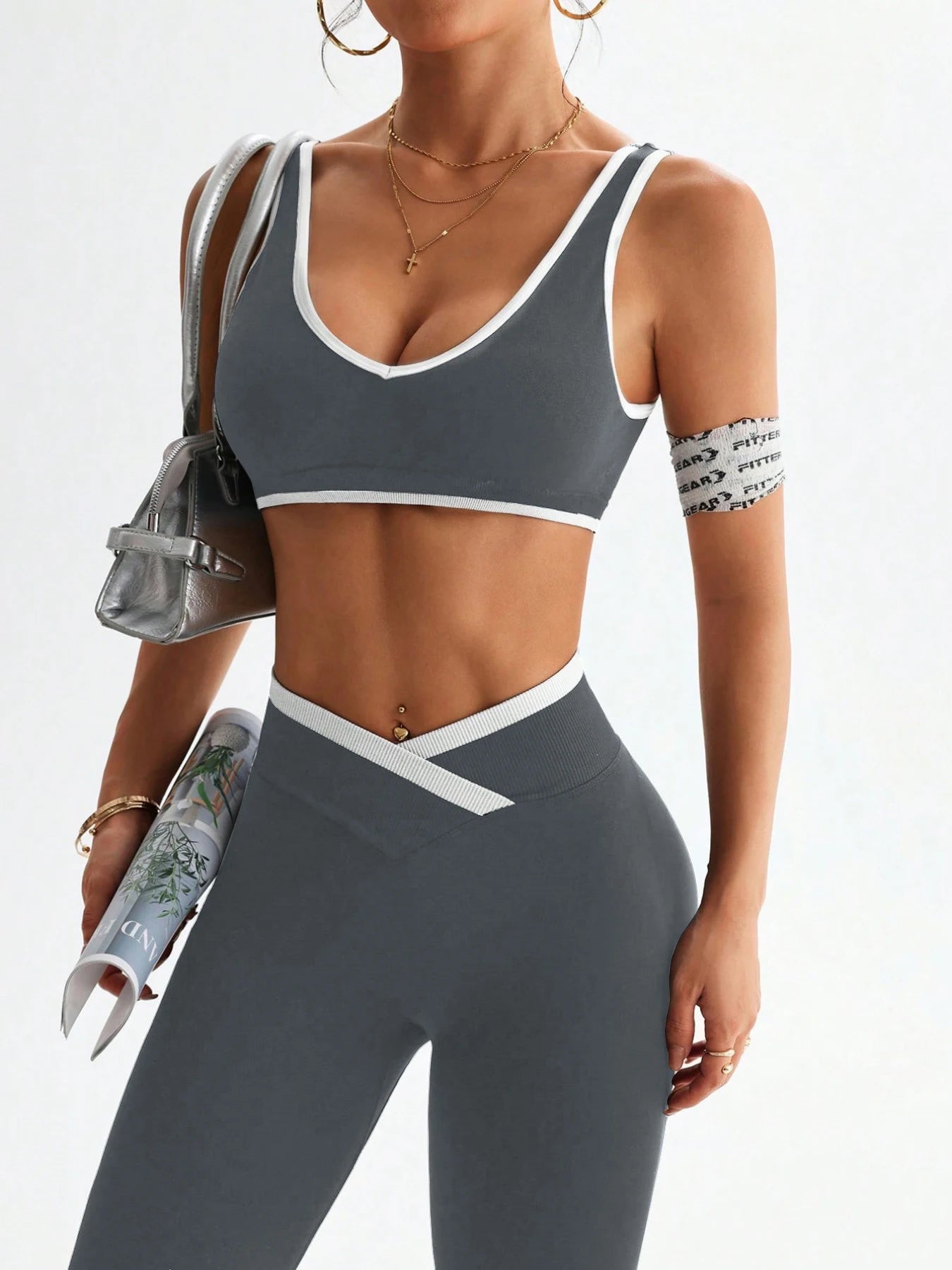 Conjunto deportivo con tirantes anchos y bloqueo de color, conjunto deportivo de una pieza para yoga y fitness con control de abdomen para mujer a prueba de golpes