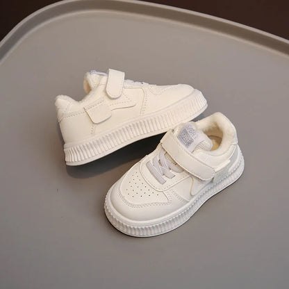 Zapatillas deportivas para niños, otoño e invierno, cómodas, gruesas, cálidas, con forro de terciopelo, informales, antideslizantes
