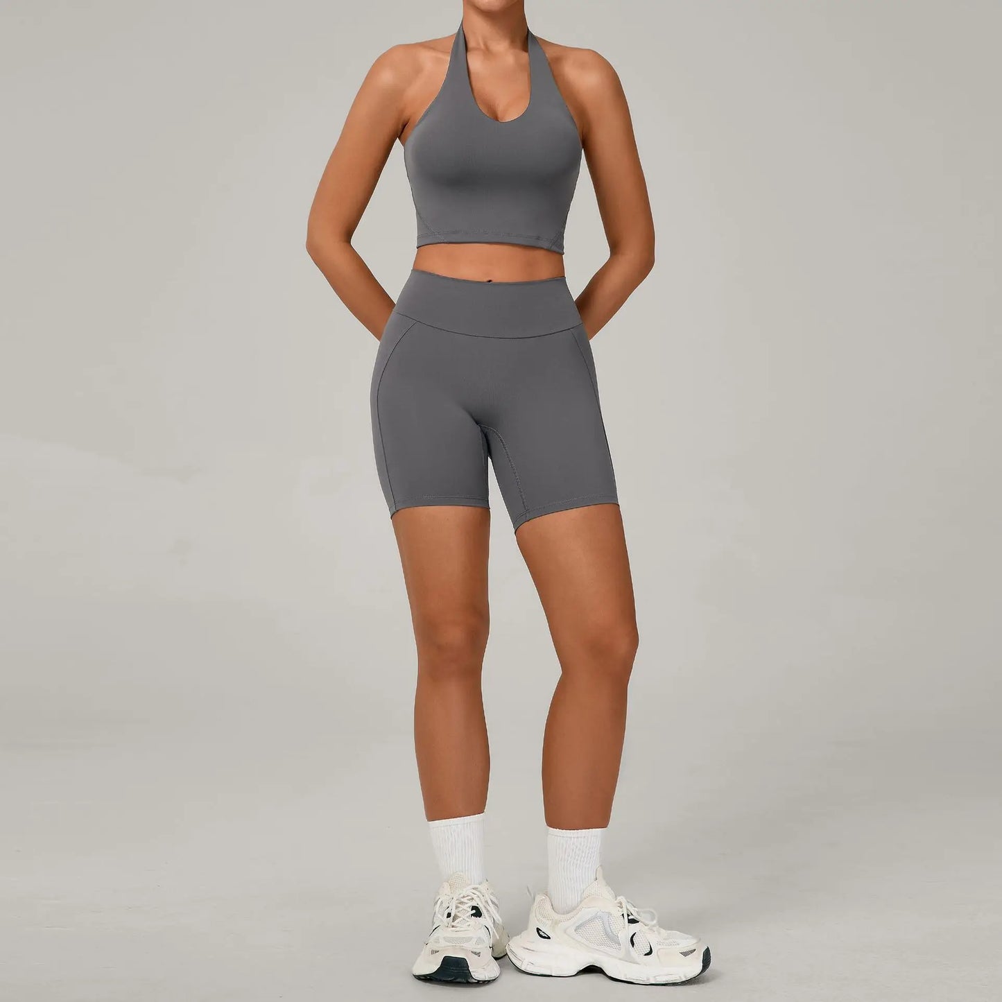 Ctenkevet - Conjunto de 2 piezas de sujetador halter sin espalda para mujer, ropa deportiva de secado rápido para gimnasio, conjunto deportivo femenino de dos piezas con pantalones cortos