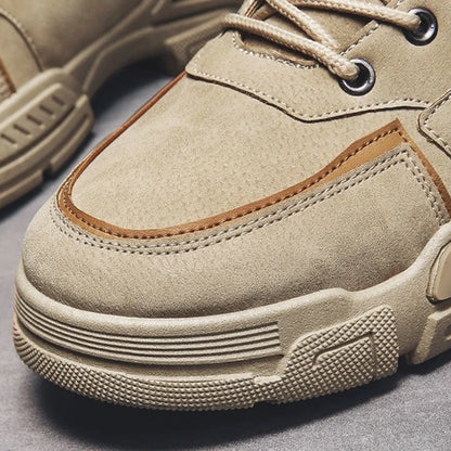 Nuevos zapatos de invierno de caña alta para hombre, botas de nieve para exteriores para hombre, zapatos de algodón con forro polar de moda, zapatos casuales cómodos de marca de tendencia.