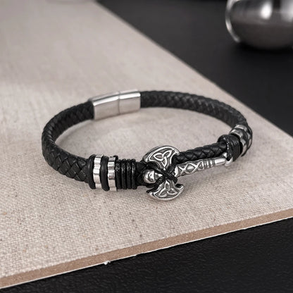 Pulsera de cuero con colgante de hacha para hombre: pulsera de cuero trenzado con acero inoxidable y titanio, estilo urbano audaz.